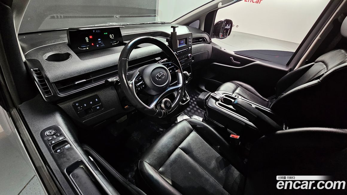 Hyundai Staria 2022