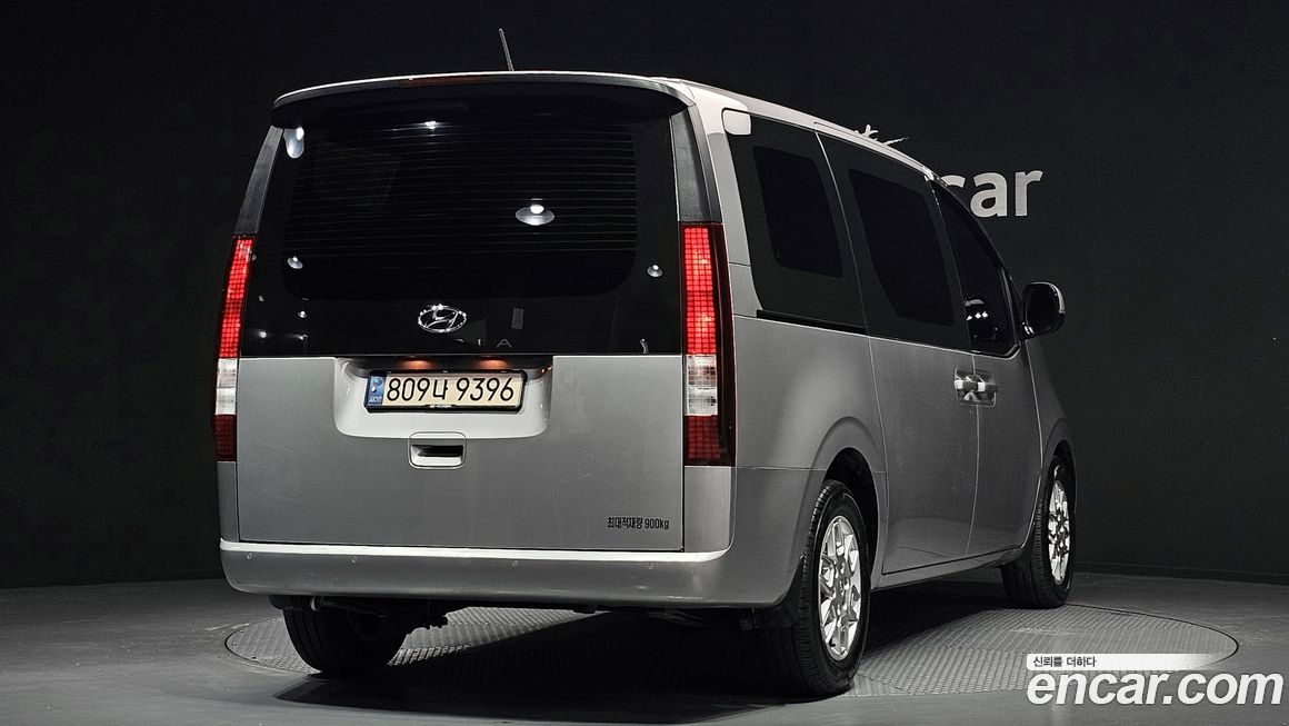Hyundai Staria 2022