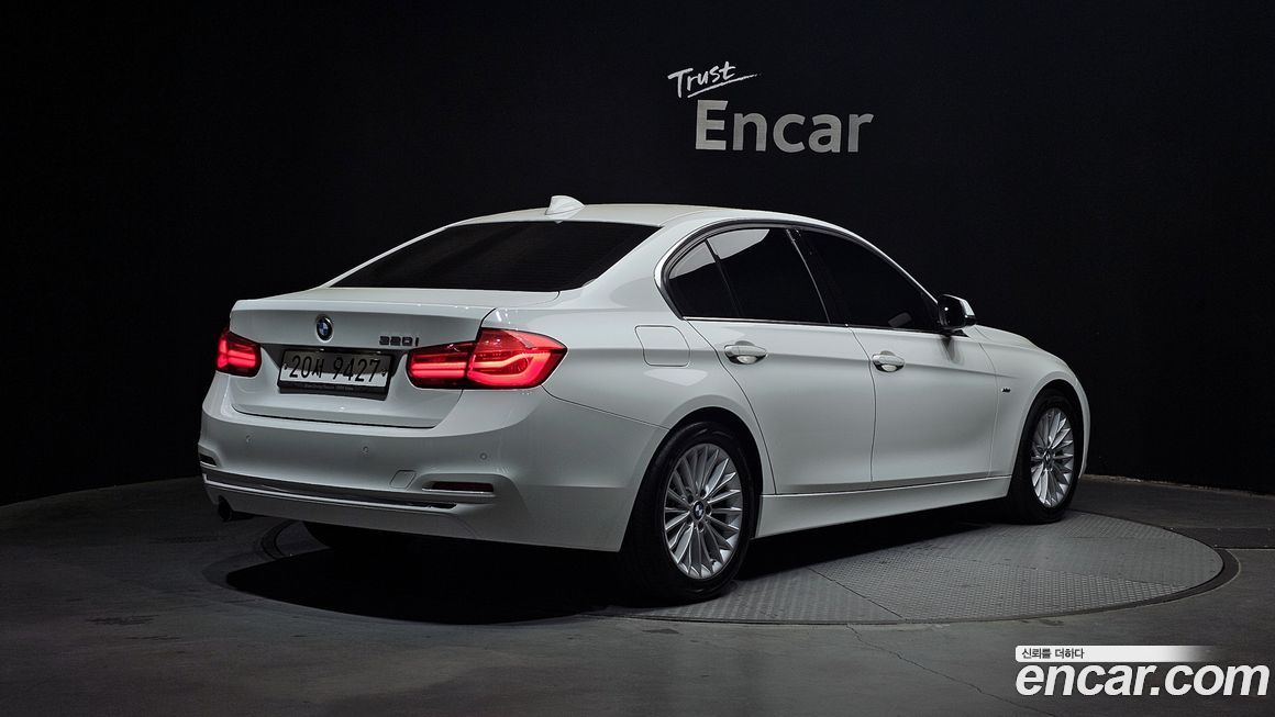 BMW 3-Series 2018