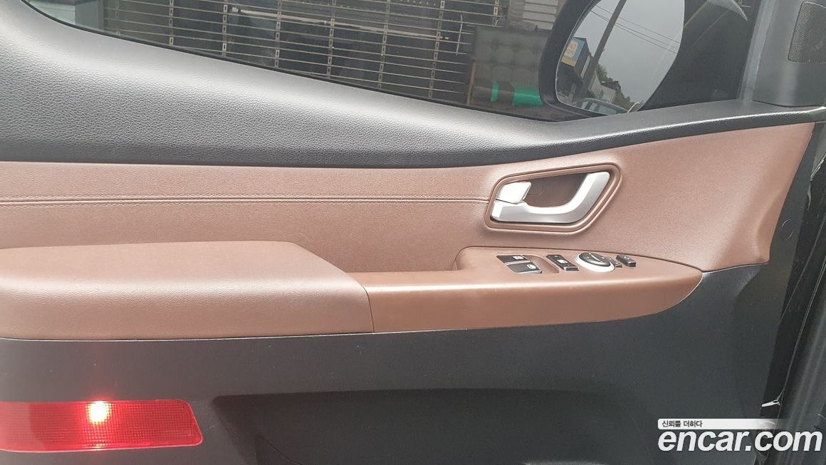 Hyundai Starex 2019