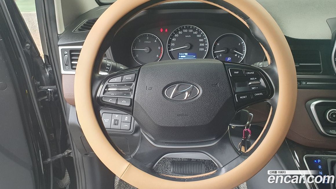 Hyundai Starex 2019