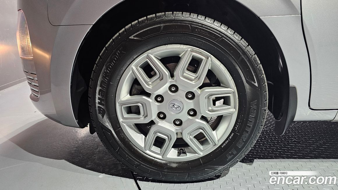 Hyundai Staria 2022