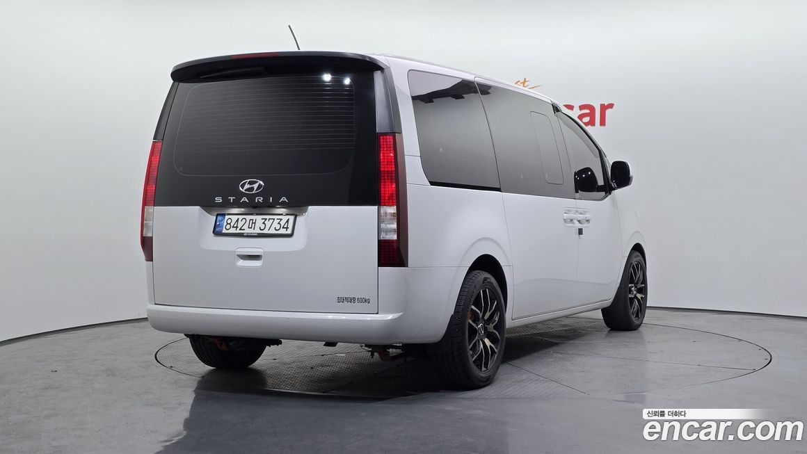 Hyundai Staria 2022