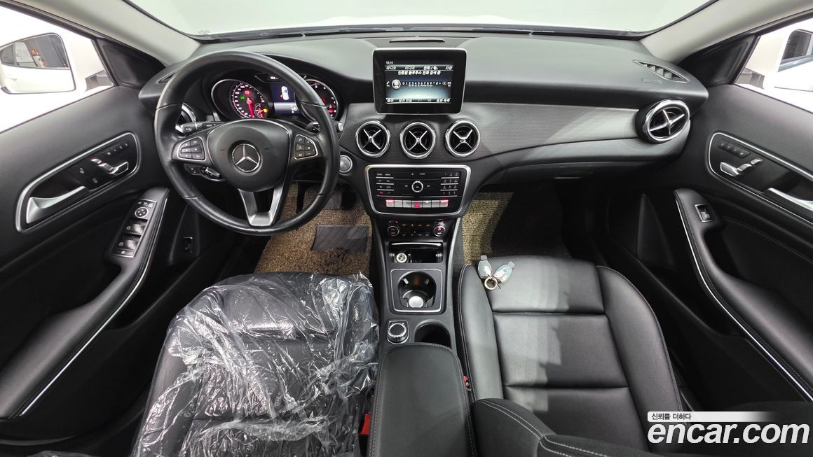 Mercedes-Benz GLA-Class 2019
