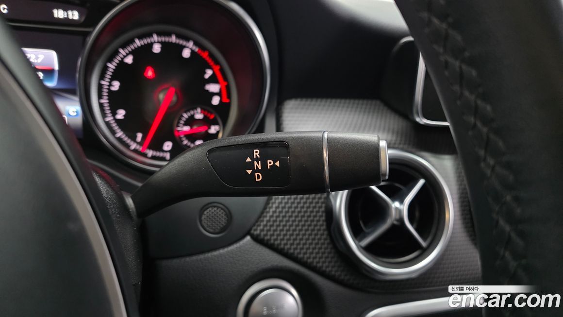 Mercedes-Benz GLA-Class 2019