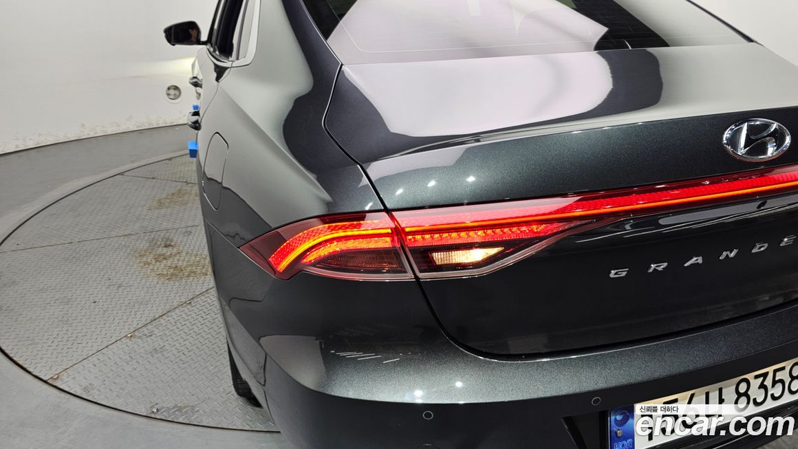 Hyundai Grandeur 2022