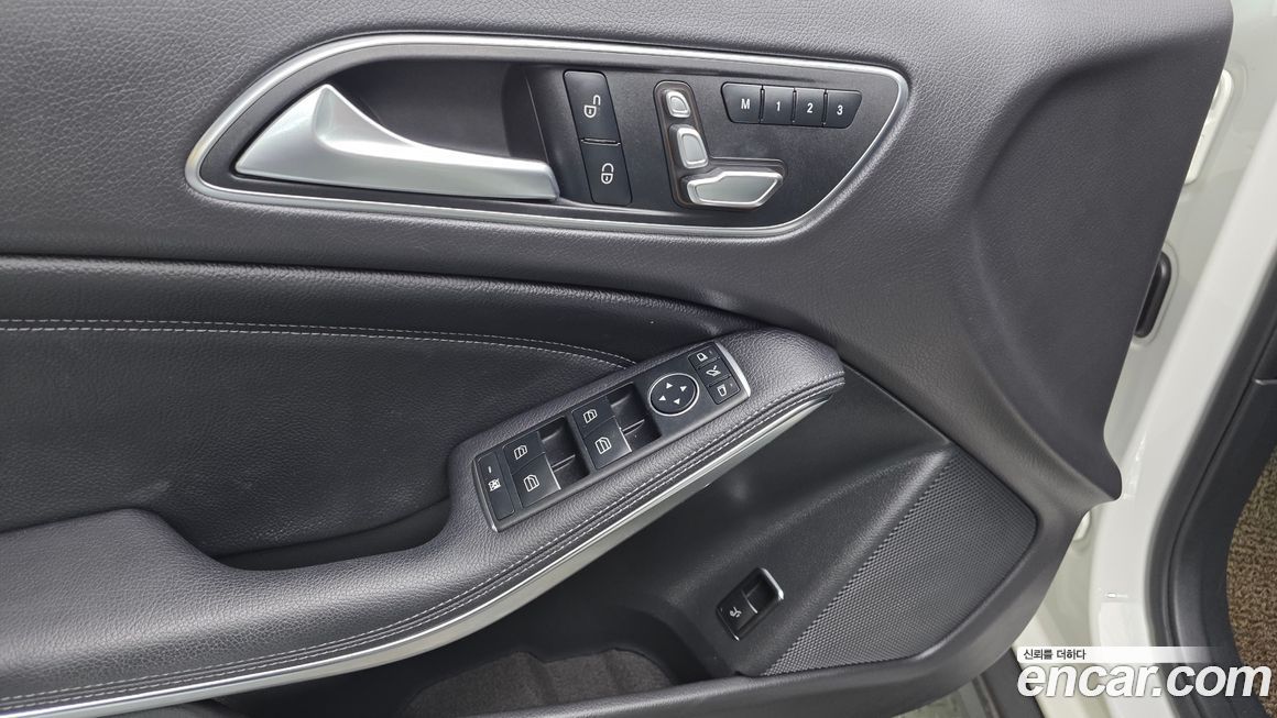 Mercedes-Benz GLA-Class 2019