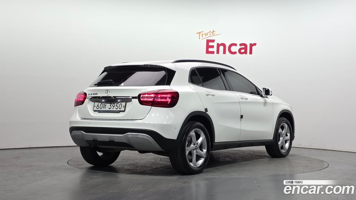 Mercedes-Benz GLA-Class 2019