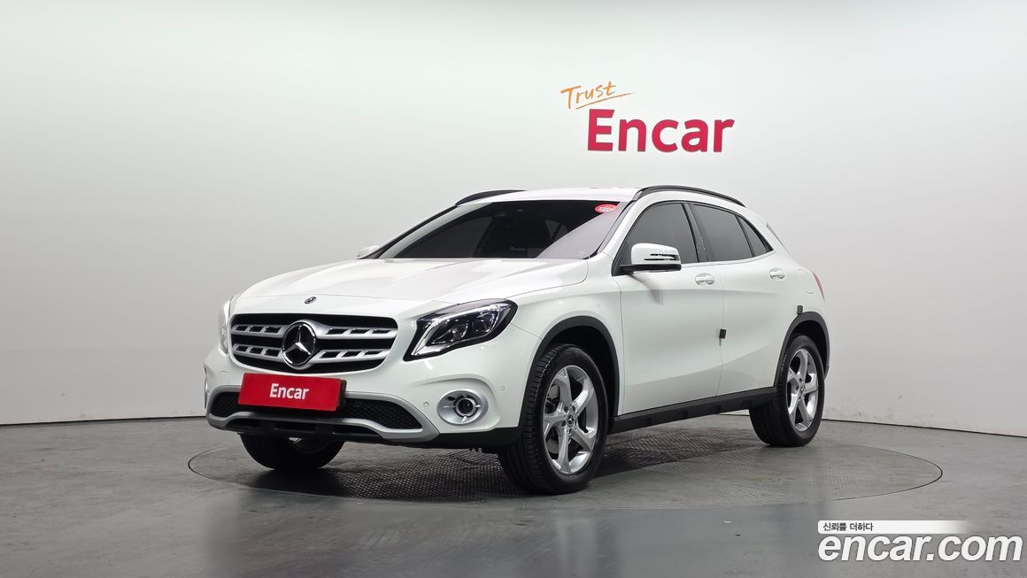 Mercedes-Benz GLA-Class 2019