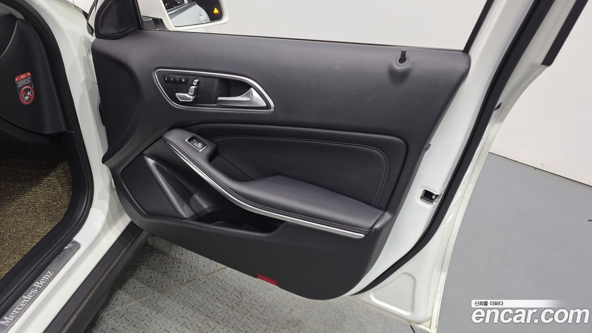 Mercedes-Benz GLA-Class 2019