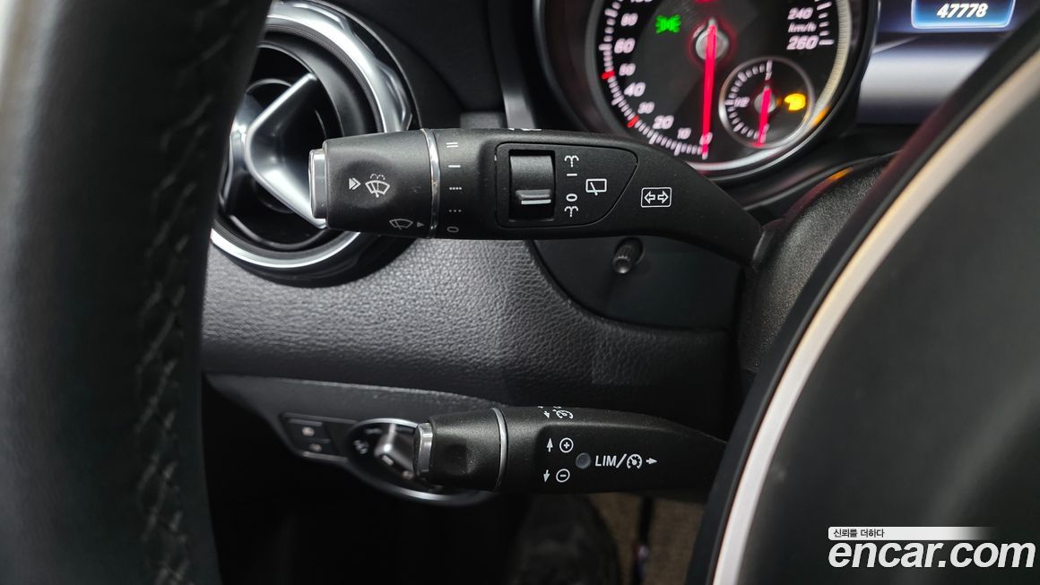 Mercedes-Benz GLA-Class 2019