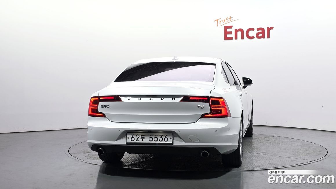 Volvo S90 2017