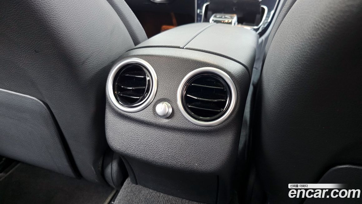 Mercedes-Benz C-Class 2020