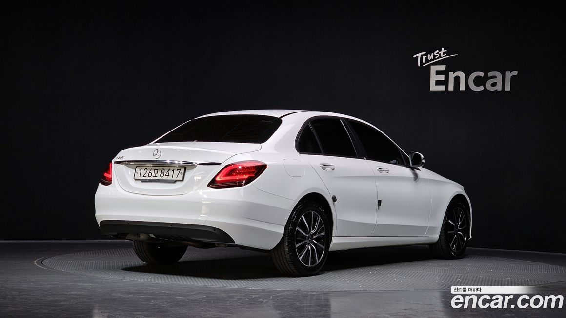 Mercedes-Benz C-Class 2020