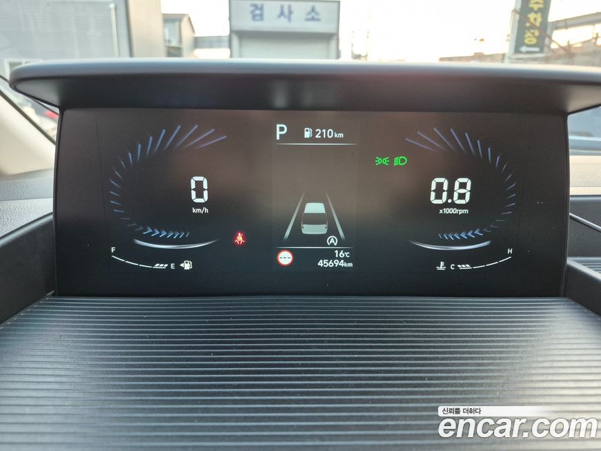 Hyundai Staria 2022