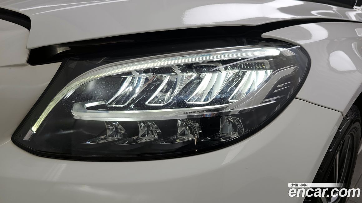 Mercedes-Benz C-Class 2020