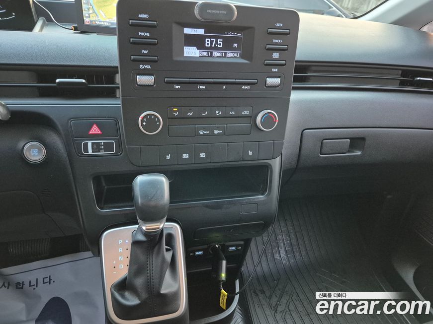 Hyundai Staria 2022
