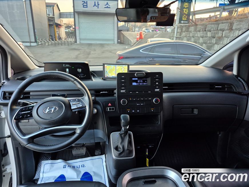 Hyundai Staria 2022