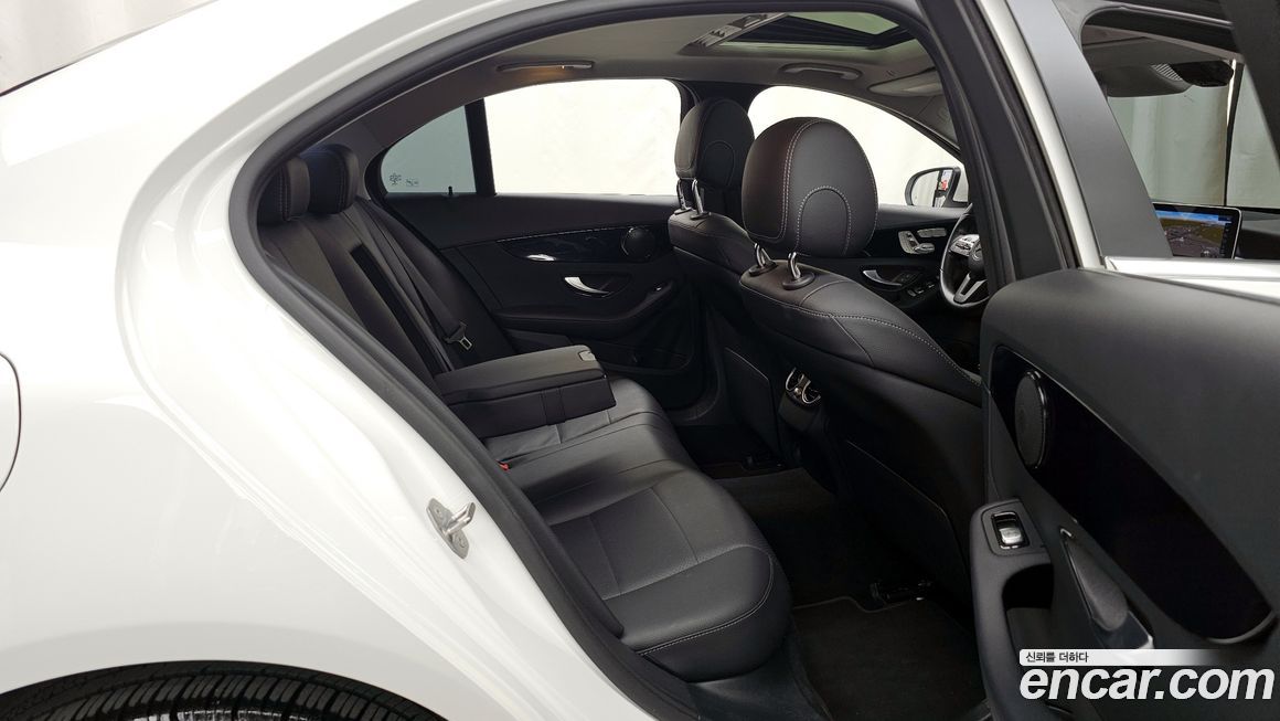 Mercedes-Benz C-Class 2020