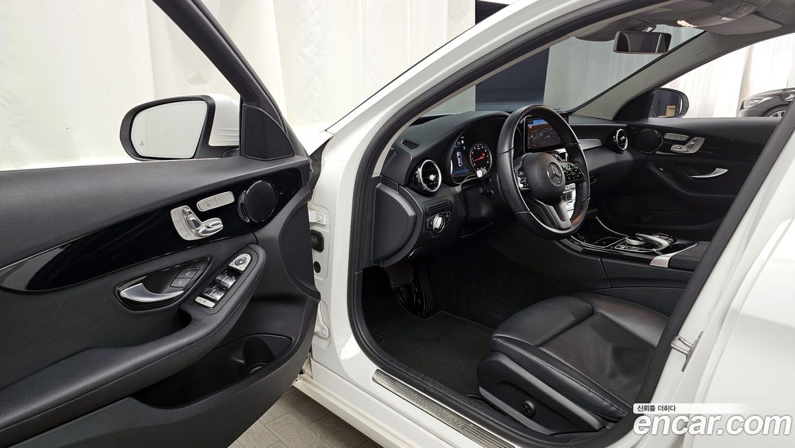 Mercedes-Benz C-Class 2020