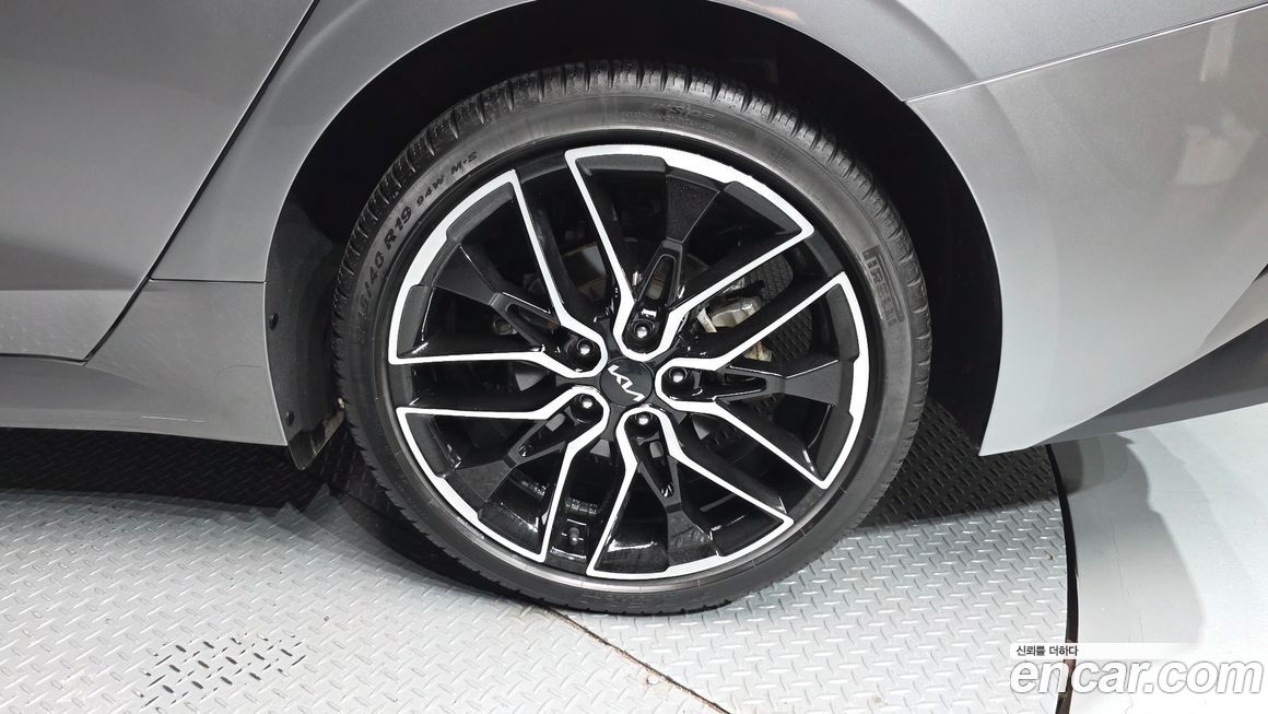 Kia K5 2023