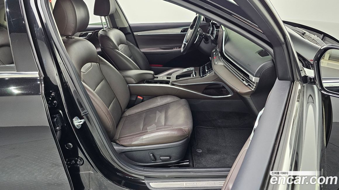 Hyundai Grandeur 2021