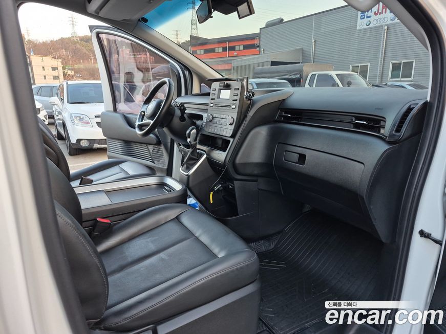 Hyundai Staria 2022