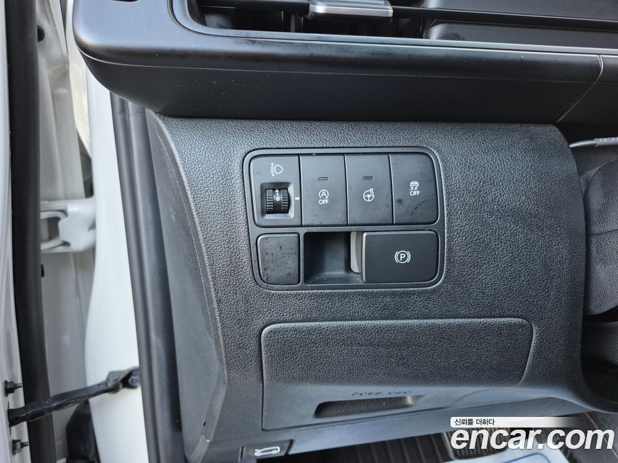 Hyundai Staria 2022