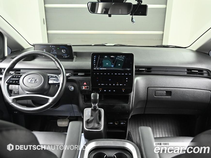 Hyundai Staria 2022