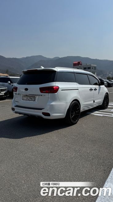 Kia Canival 2020