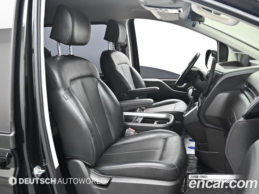 Hyundai Staria 2022