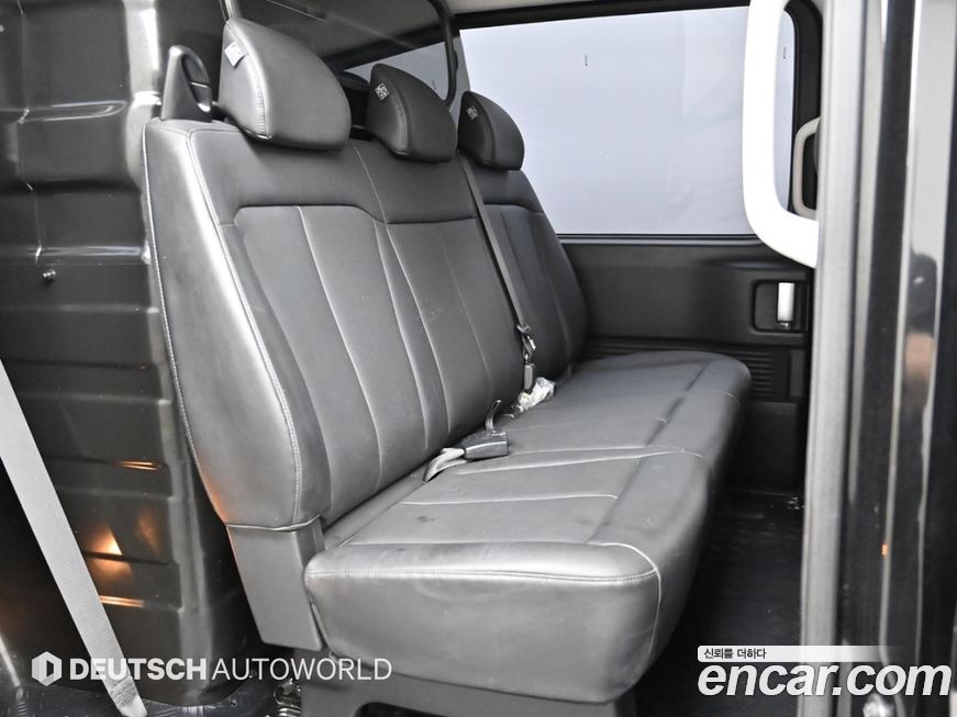 Hyundai Staria 2022