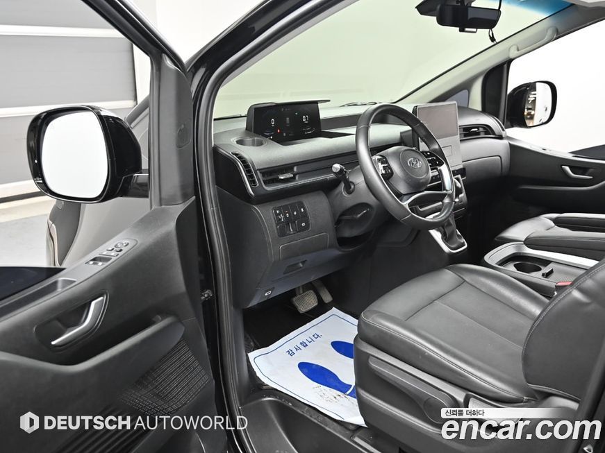 Hyundai Staria 2022