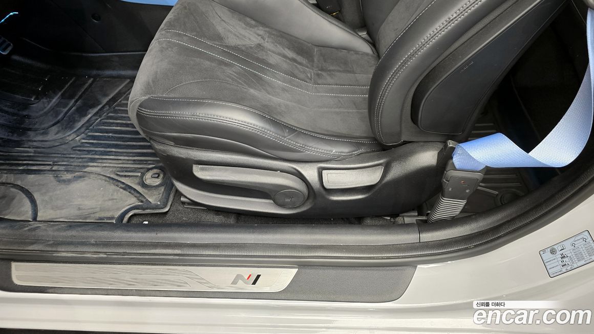 Hyundai Veloster 2022