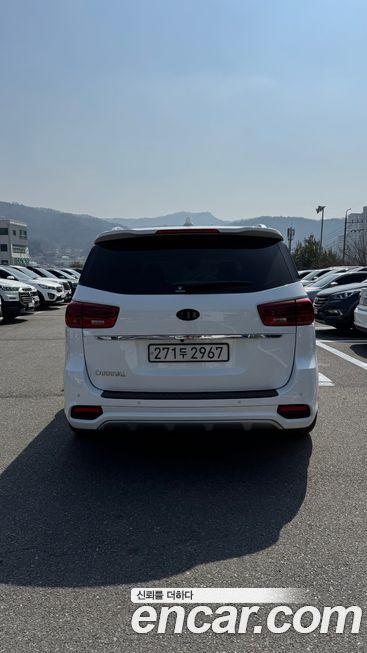 Kia Canival 2020