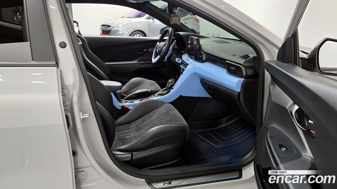 Hyundai Veloster 2022