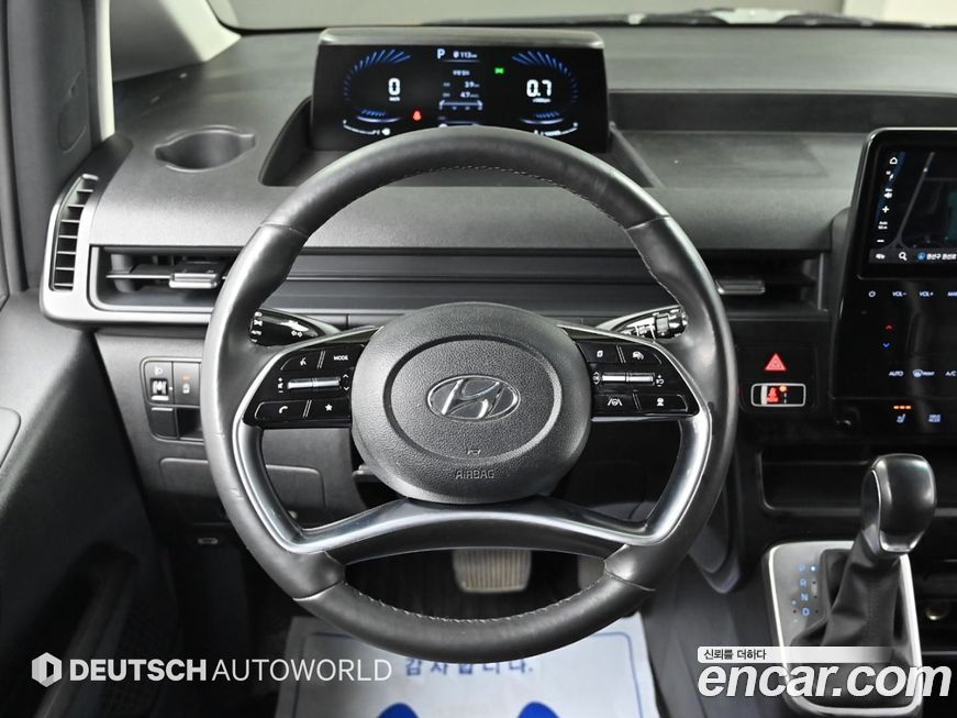 Hyundai Staria 2022