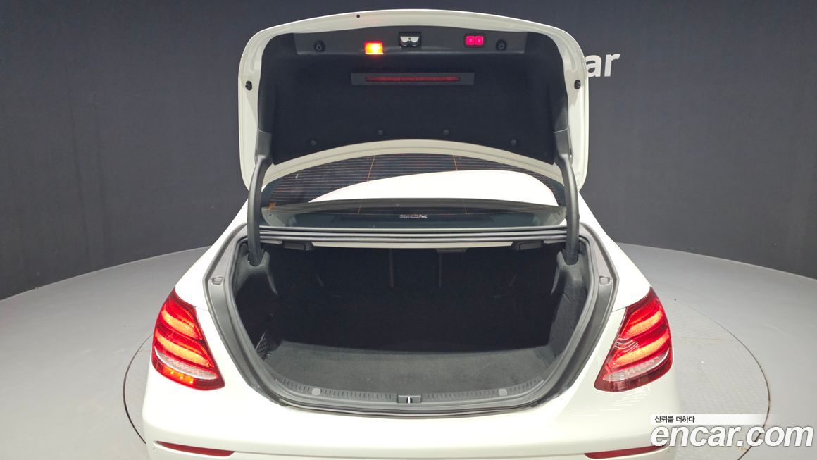 Mercedes-Benz E-Class 2017