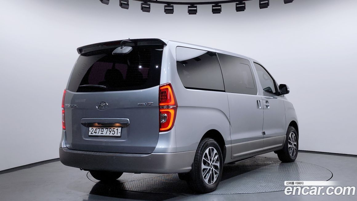 Hyundai Starex 2020