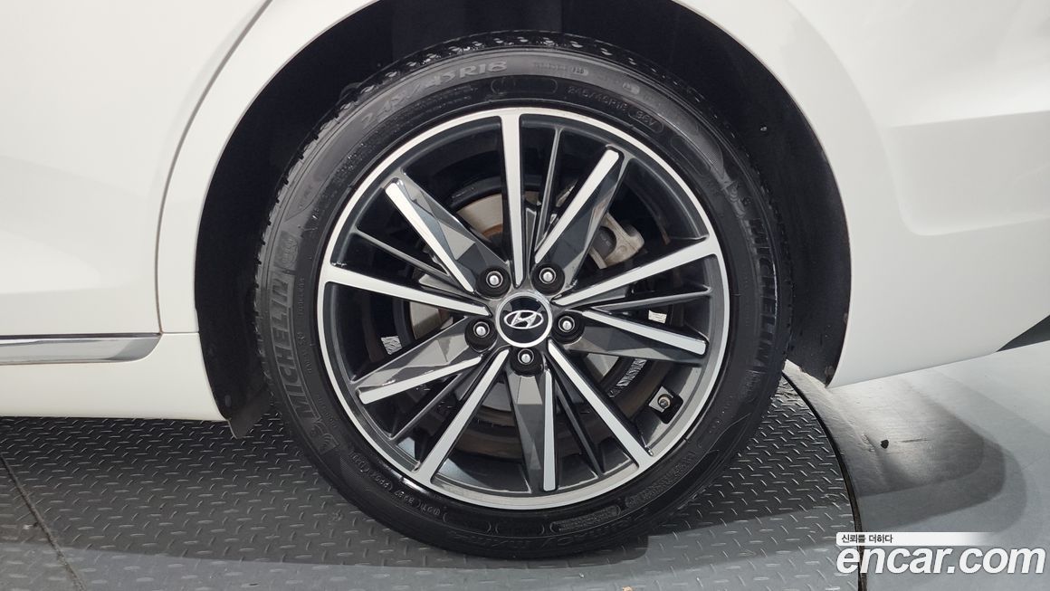 Hyundai Grandeur 2020
