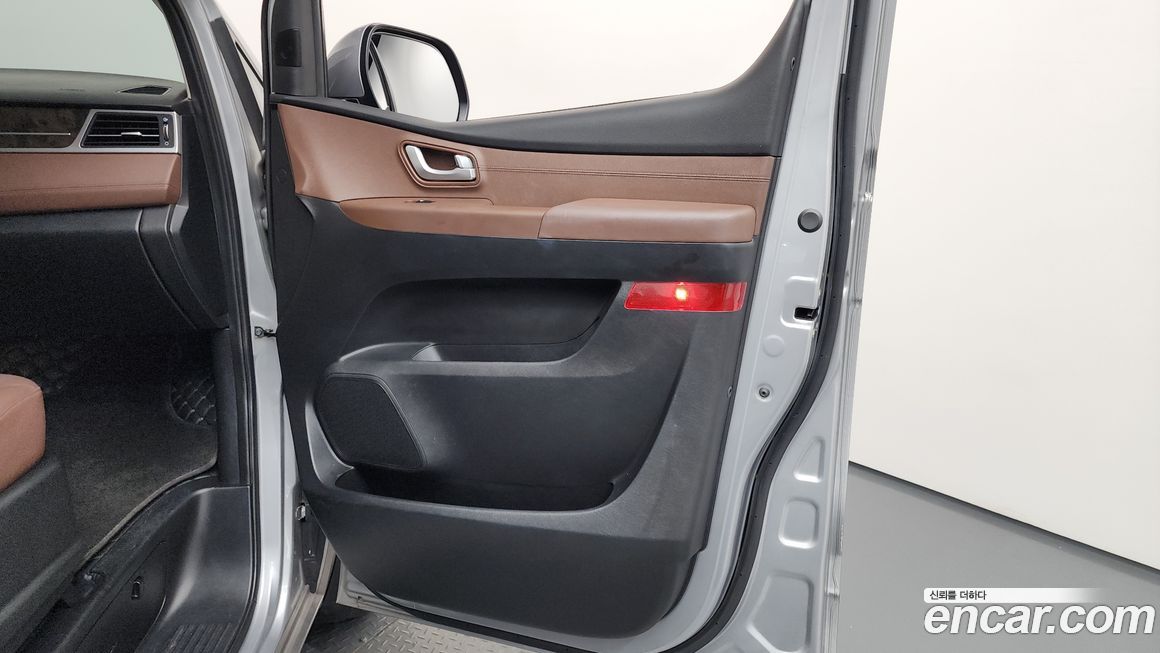 Hyundai Starex 2020
