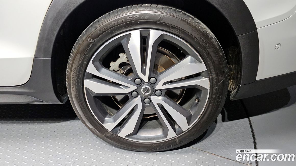 Volvo V60 2019