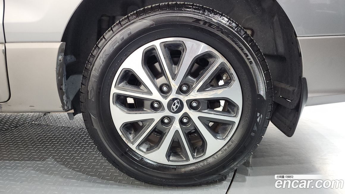 Hyundai Starex 2020