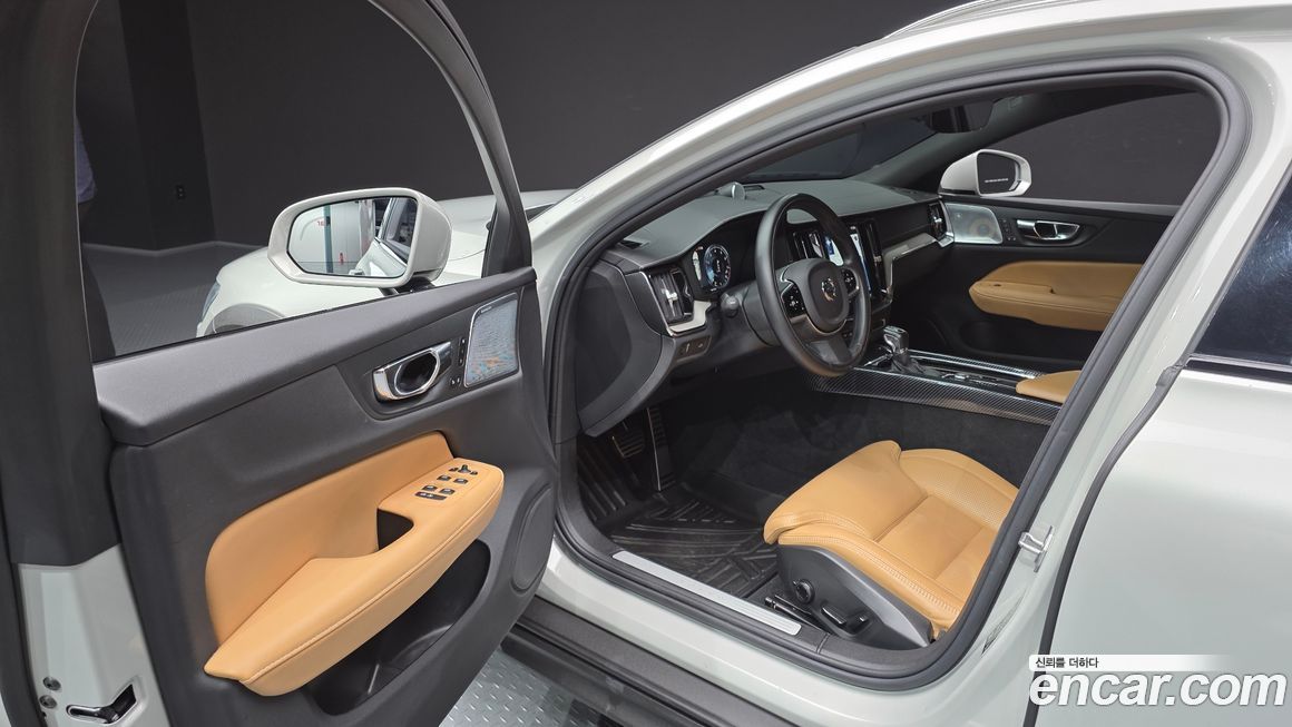 Volvo V60 2019