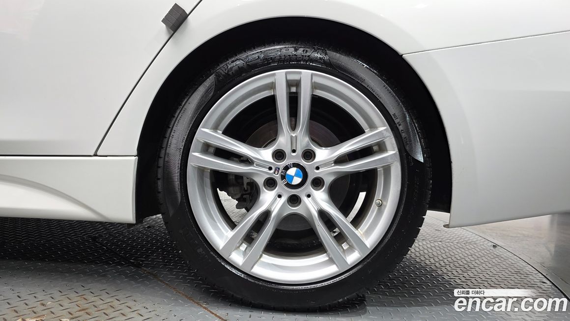 BMW 3-Series 2018