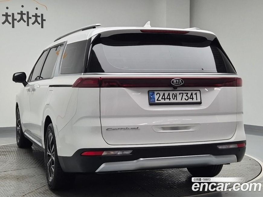 Kia Canival 2021