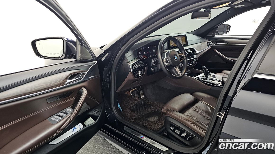 BMW 5-Series 2020