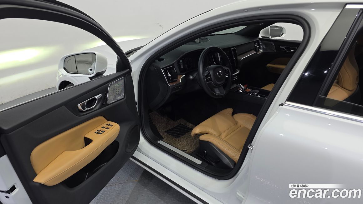 Volvo S60 2022