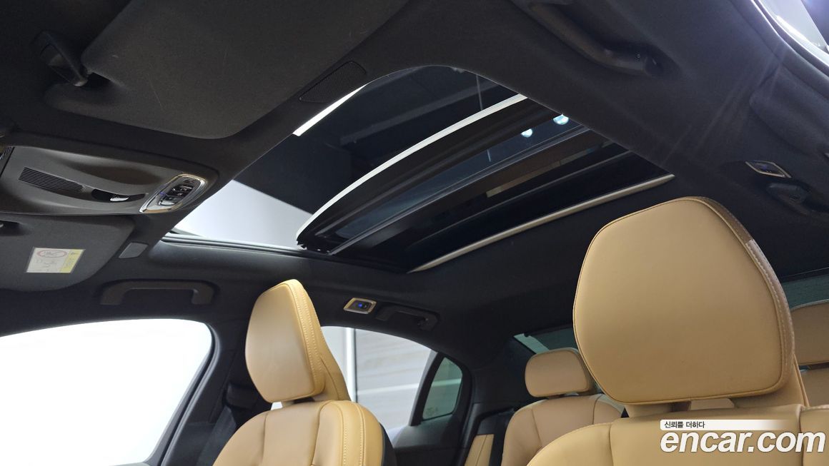Volvo S60 2022