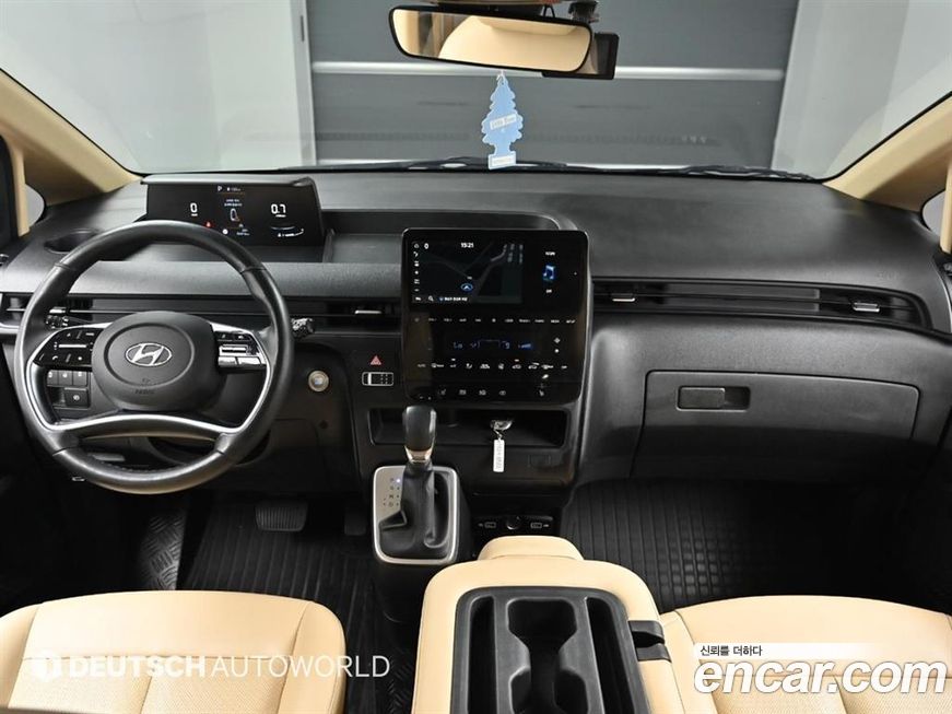 Hyundai Staria 2022